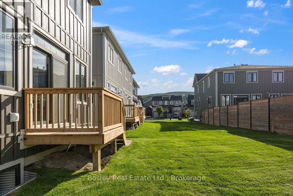 132 White Oak Crescent, Blue Mountains, ON - Outdoor With Exterior