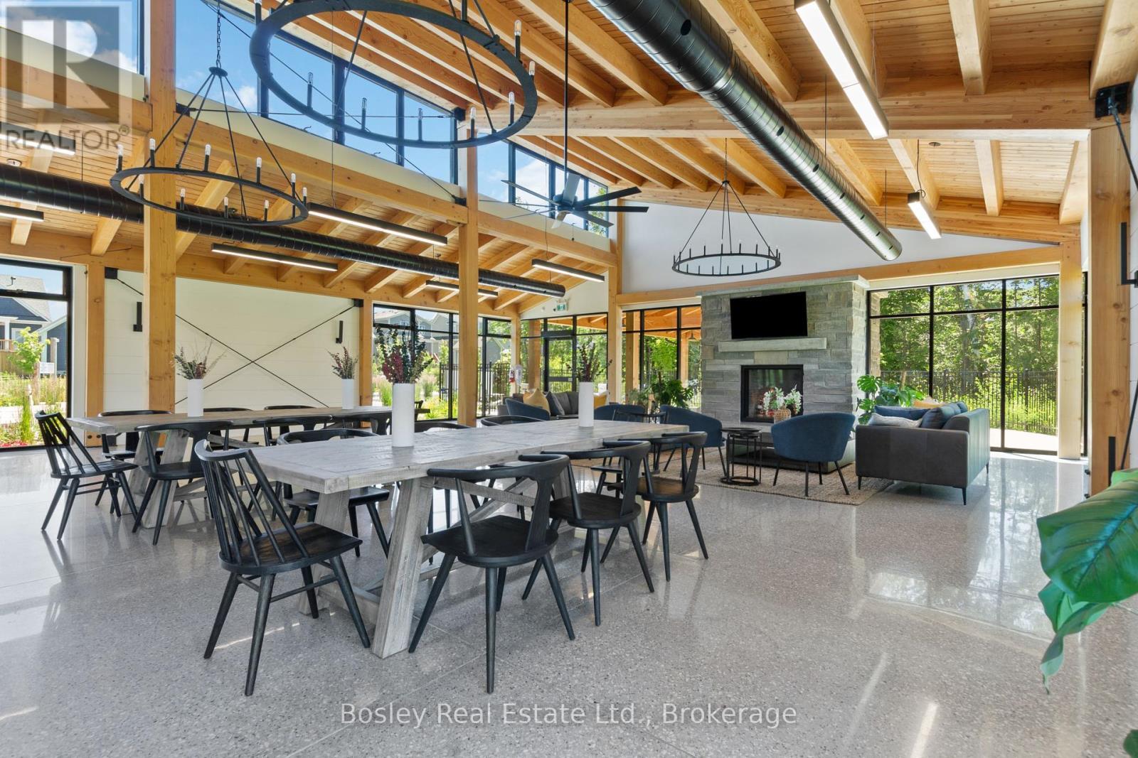 132 White Oak Crescent, Blue Mountains, ON -