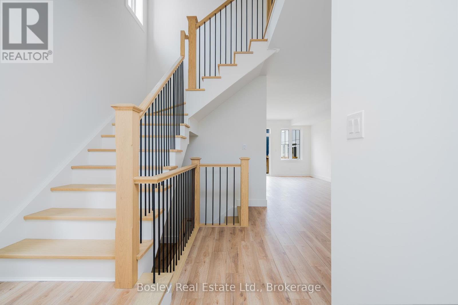 132 White Oak Crescent, Blue Mountains, ON - Indoor Photo Showing Other Room