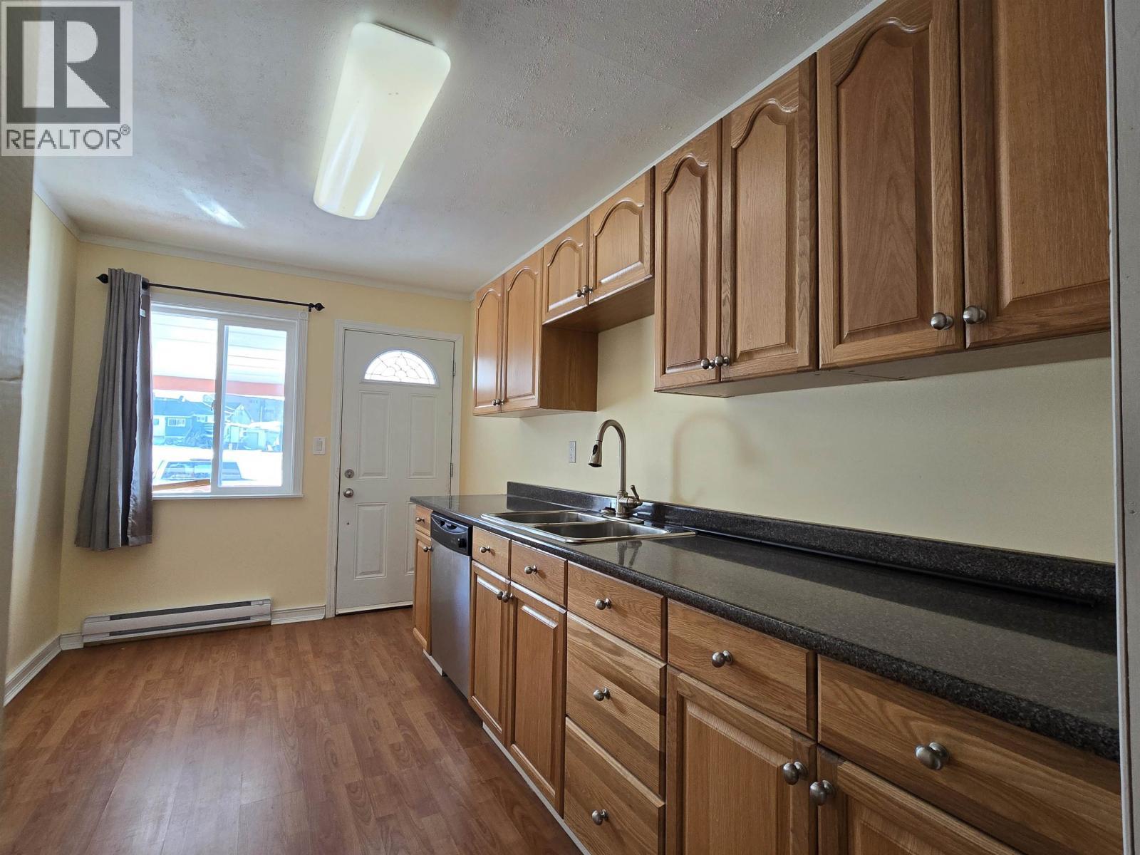 10 Gander Crescent, Kitimat, BC - Indoor Photo Showing Kitchen With Double Sink