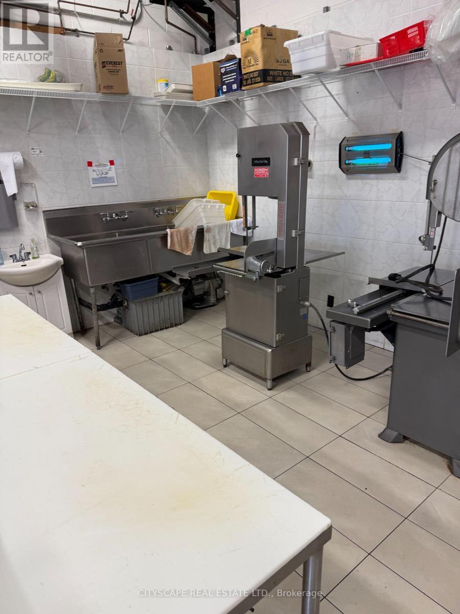 1111 Britannia Road E, Mississauga, ON