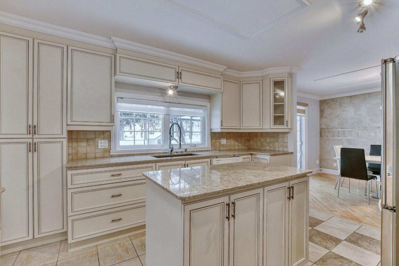 Kitchen - 657 Boul. Monseigneur-Dubois, Saint-Jérôme, QC - Indoor Photo Showing Kitchen