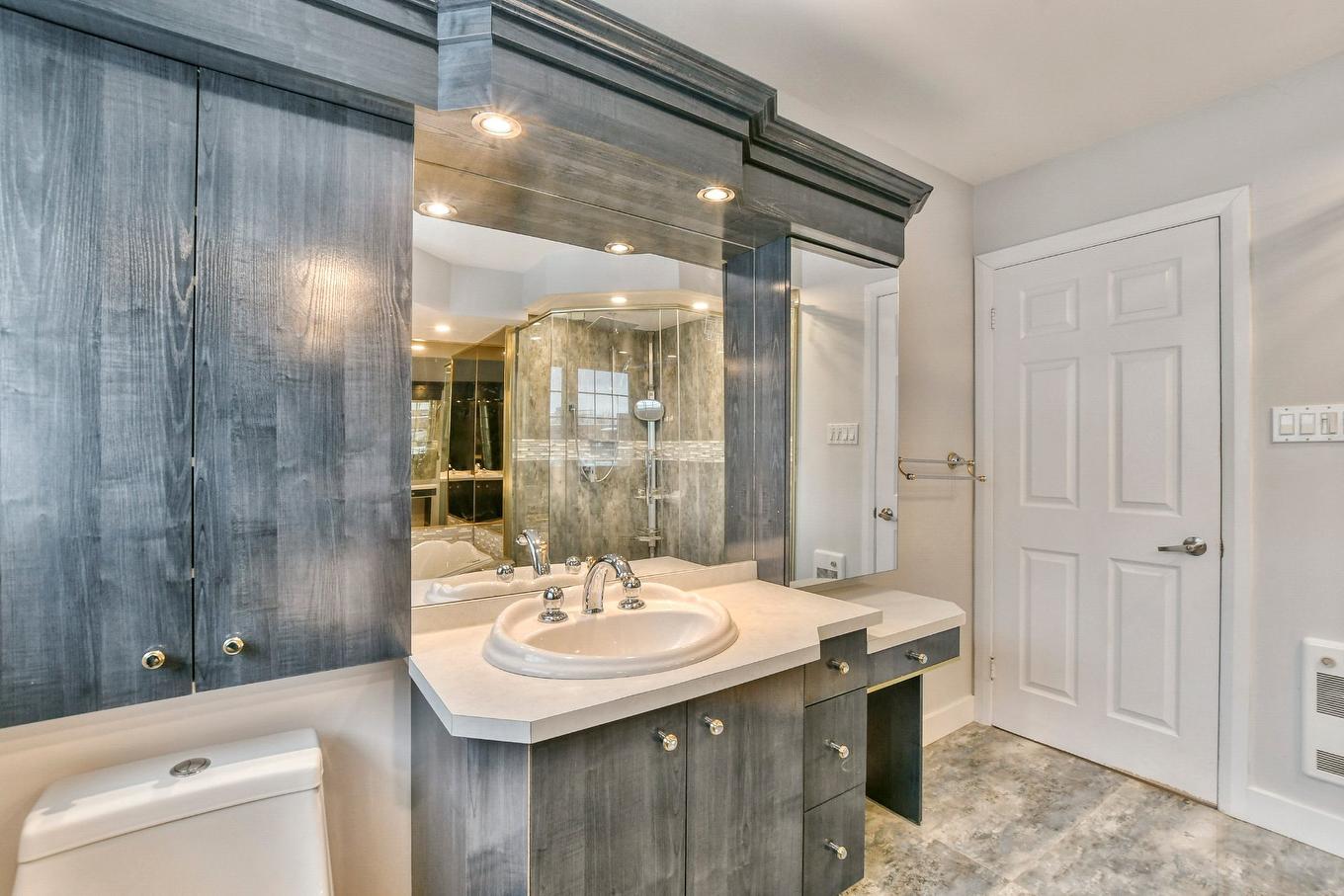 Bathroom - 657 Boul. Monseigneur-Dubois, Saint-Jérôme, QC - Indoor Photo Showing Bathroom