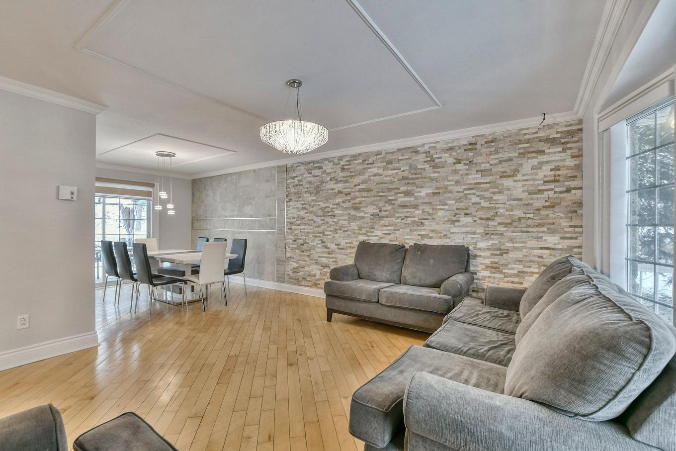 Living room - 657 Boul. Monseigneur-Dubois, Saint-Jérôme, QC - Indoor Photo Showing Living Room