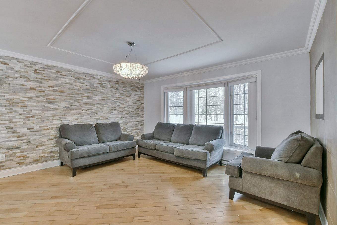 Living room - 657 Boul. Monseigneur-Dubois, Saint-Jérôme, QC - Indoor Photo Showing Living Room