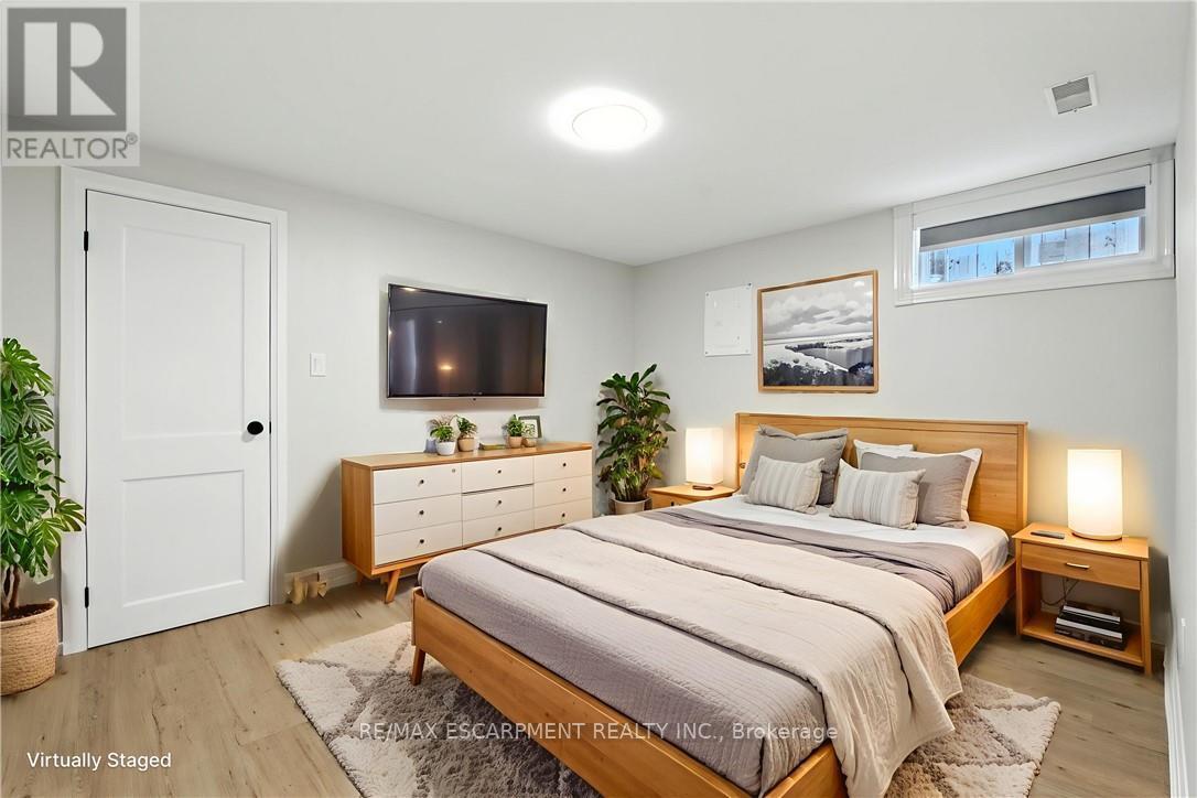 VIRTUALLY STAGED - B - 929 Upper Ottawa Street, Hamilton, ON - Indoor Photo Showing Bedroom