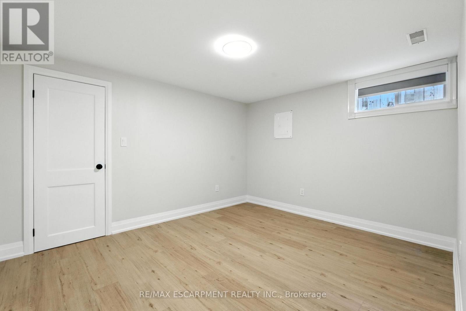 B - 929 Upper Ottawa Street, Hamilton, ON - Indoor Photo Showing Other Room