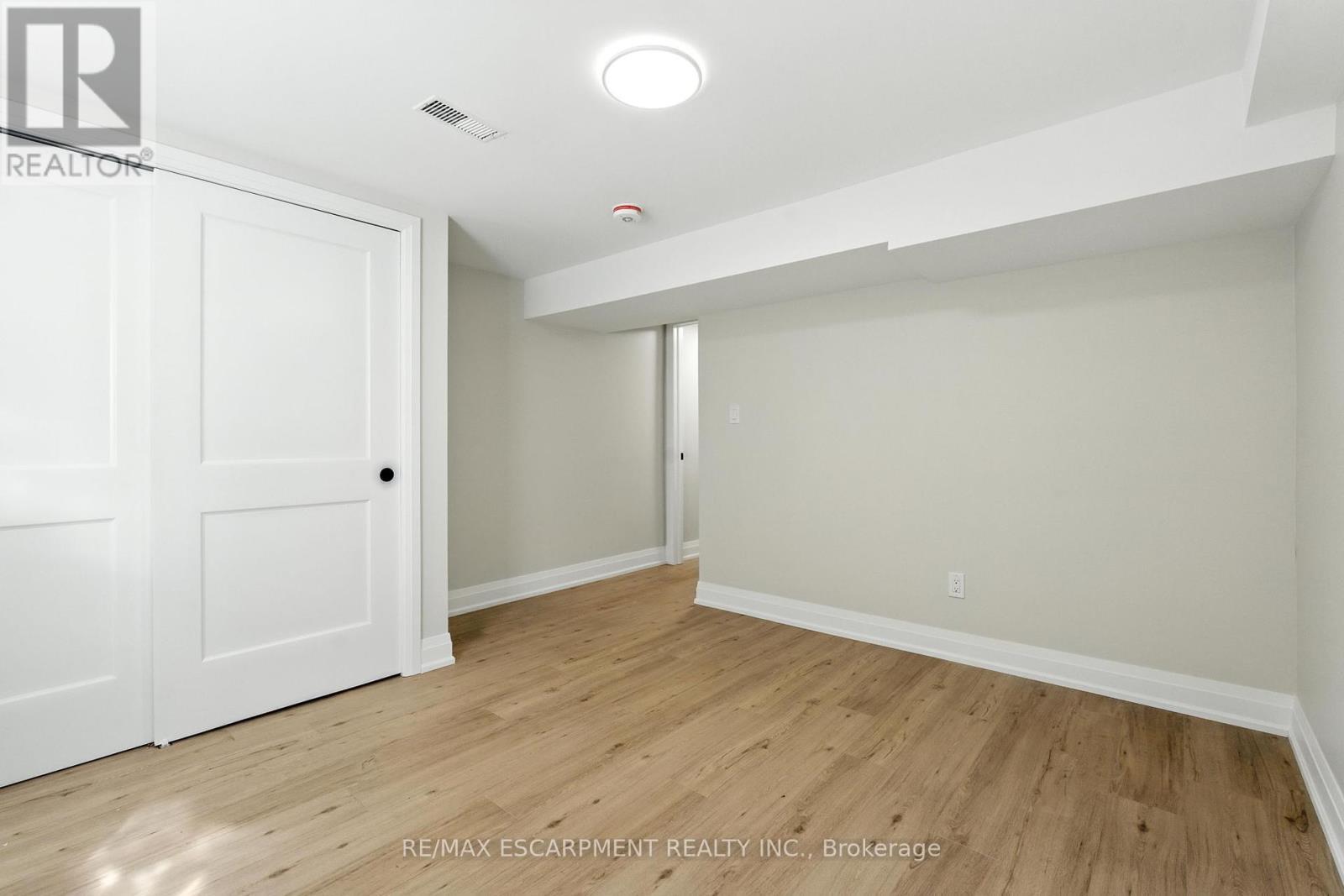 B - 929 Upper Ottawa Street, Hamilton, ON - Indoor Photo Showing Other Room