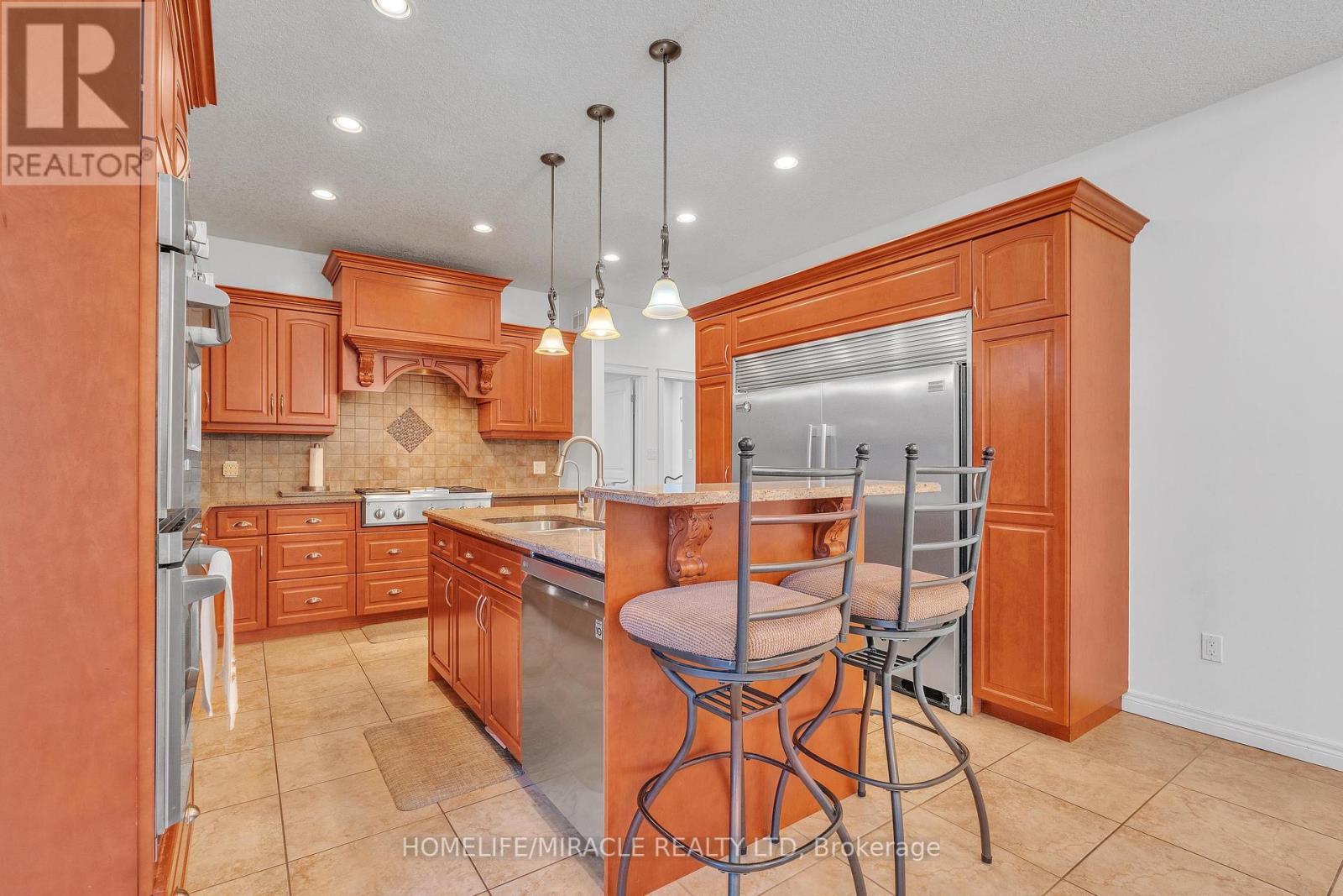 6956 Concession 4, Puslinch, ON - Indoor Photo Showing Kitchen With Upgraded Kitchen