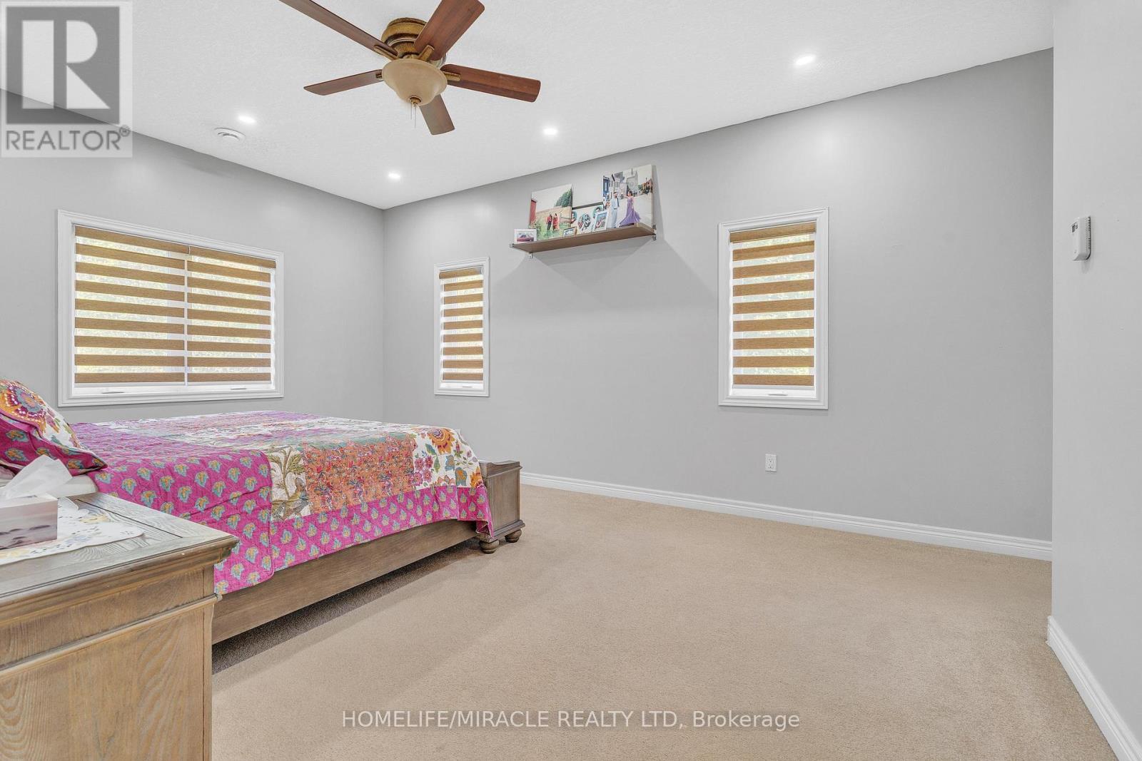 6956 Concession 4, Puslinch, ON - Indoor Photo Showing Bedroom