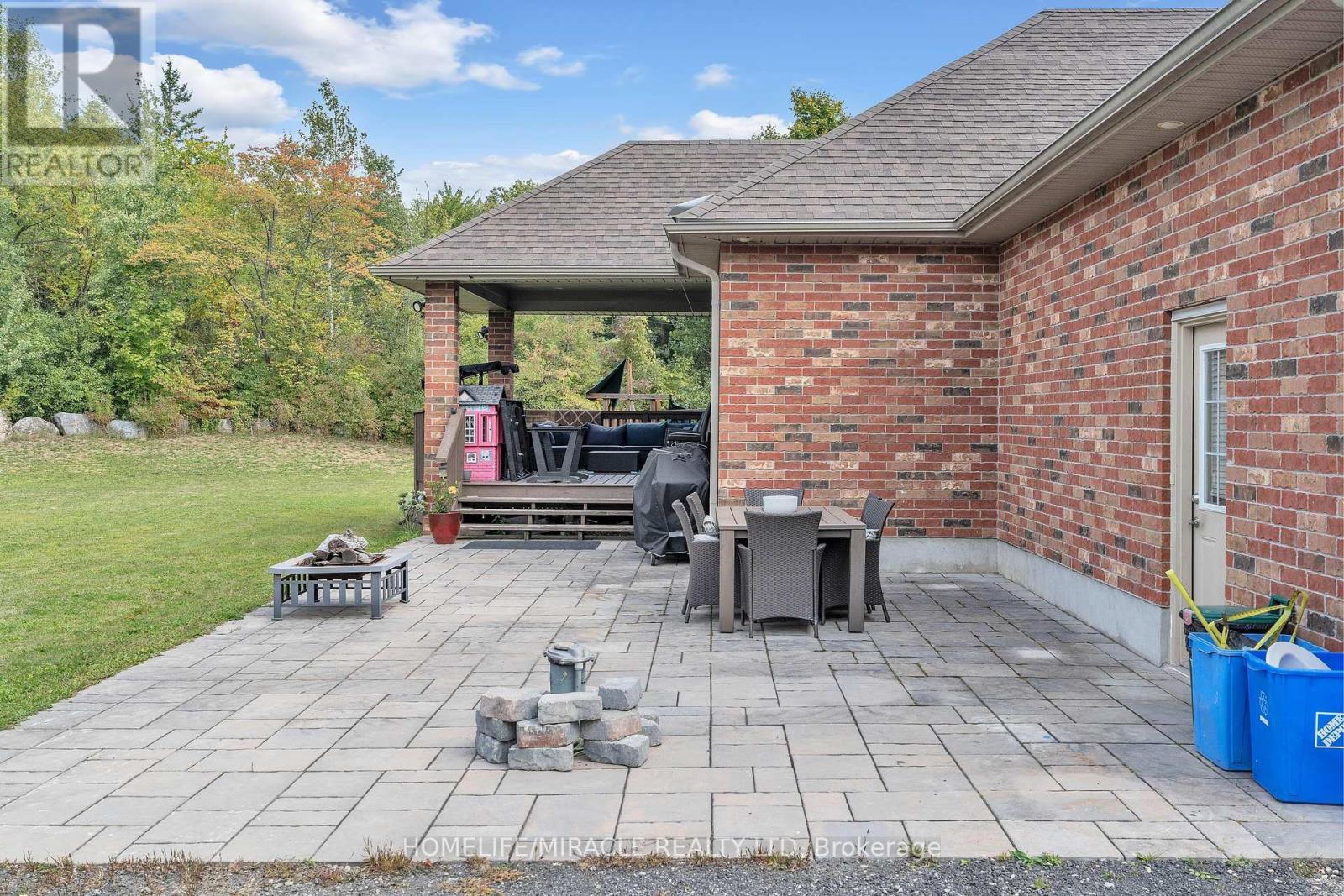 6956 Concession 4, Puslinch, ON - Outdoor With Deck Patio Veranda