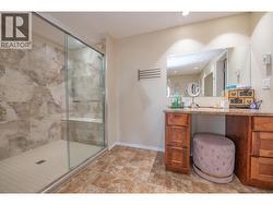 Huge Ensuite -