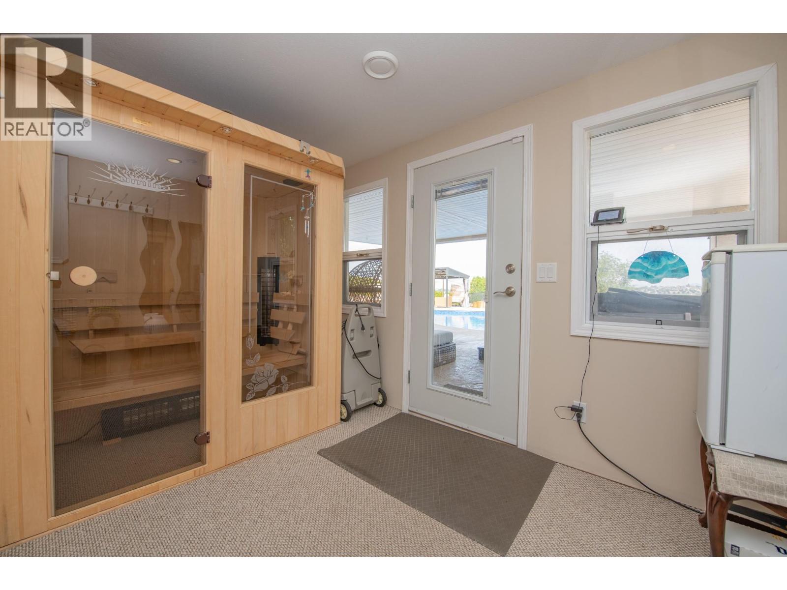 161 Cranberry Lane, Vernon, BC - Indoor Photo Showing Bathroom