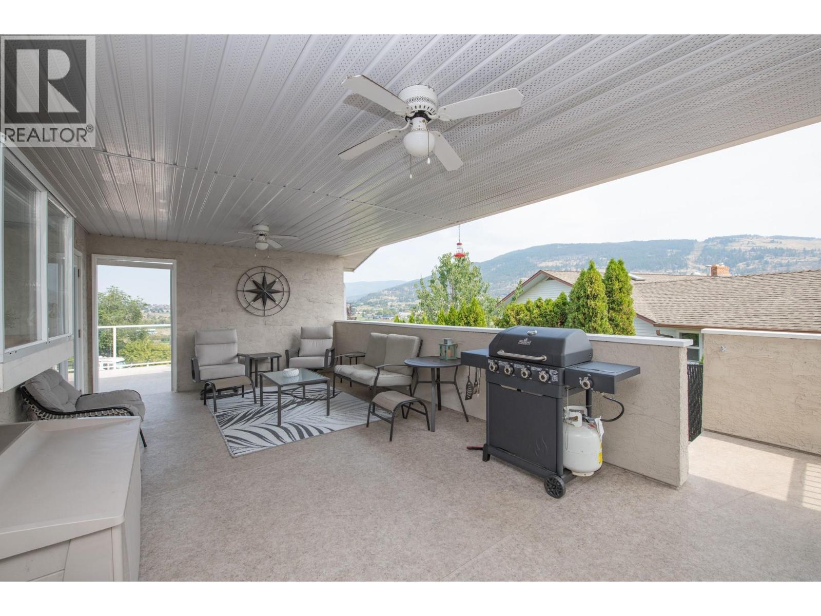 Covered and partially enclosed 3 season deck - 161 Cranberry Lane, Vernon, BC - Outdoor With Deck Patio Veranda With Exterior