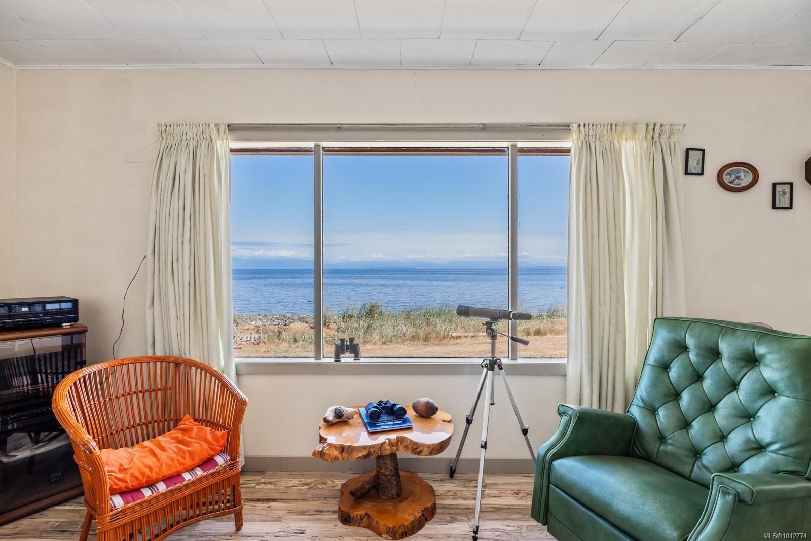 1494 Wilkinson Rd, Comox, BC