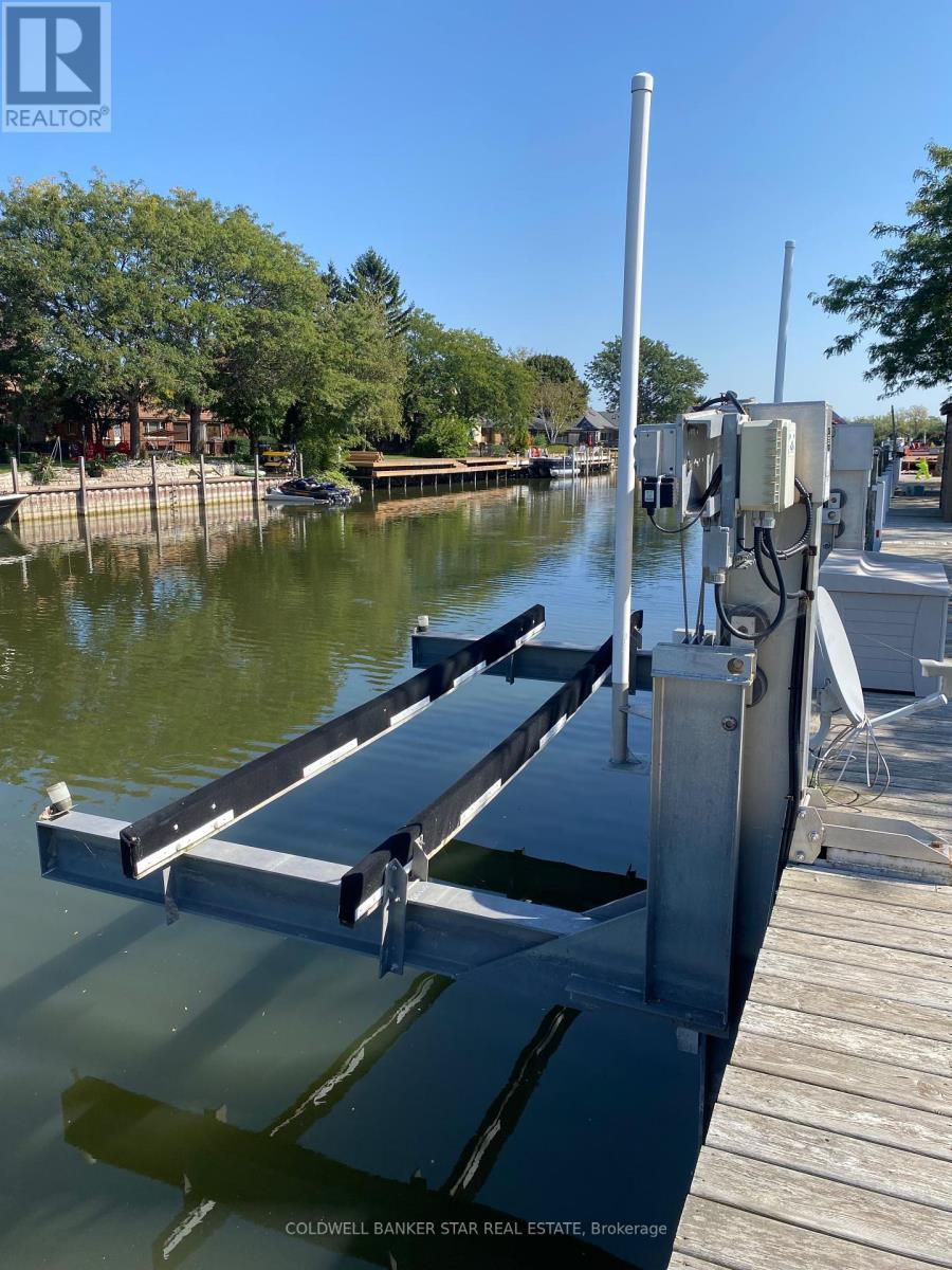 19120 Crest River Avenue, Lakeshore, ON