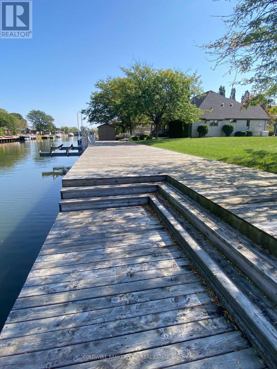 19120 Crest River Avenue, Lakeshore, ON