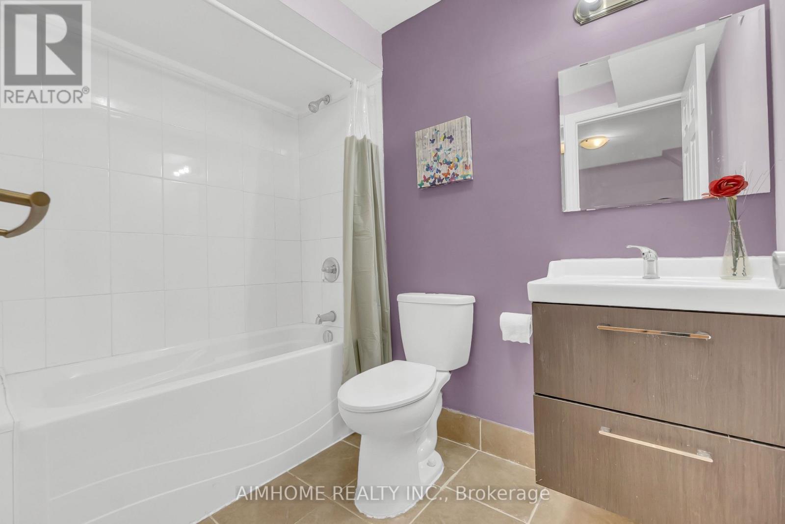 20 Wilkie Crescent, Guelph, ON - Indoor Photo Showing Bathroom