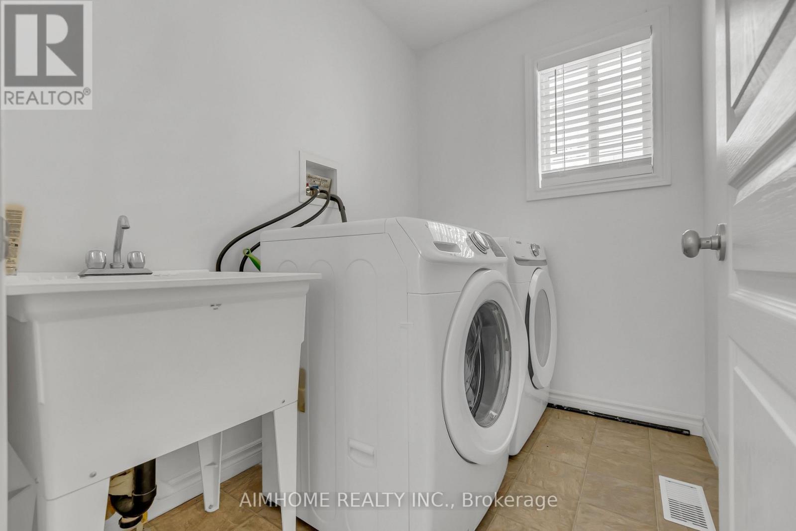 20 Wilkie Crescent, Guelph, ON - Indoor Photo Showing Laundry Room