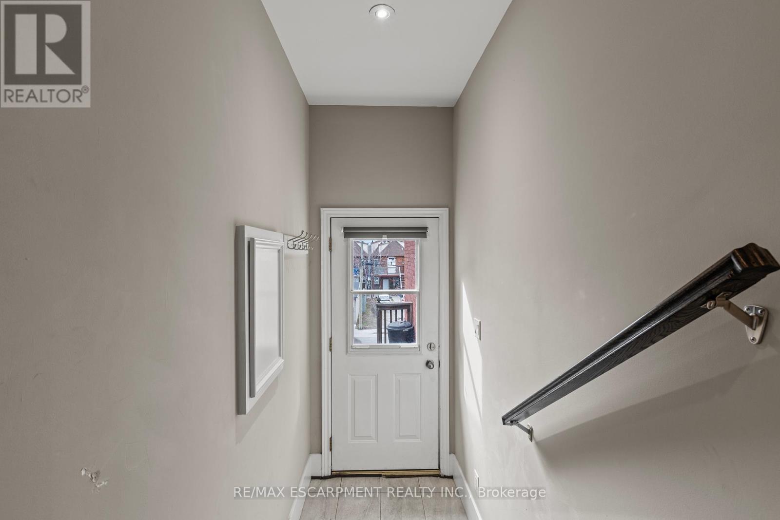 181 West Avenue, Hamilton, ON - Indoor Photo Showing Other Room