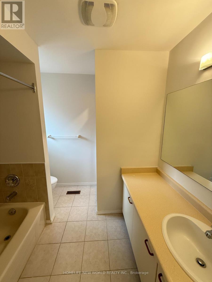 106 Morrison Crescent, Markham, ON - Indoor Photo Showing Bathroom