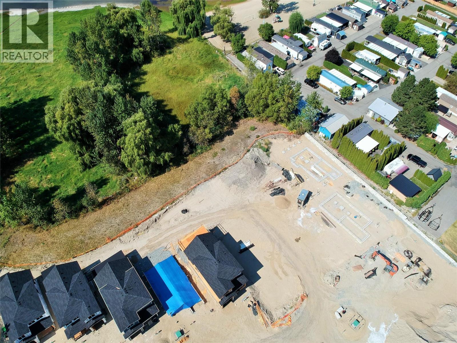 8200 97A Highway Unit# 8, Mara, BC - With View