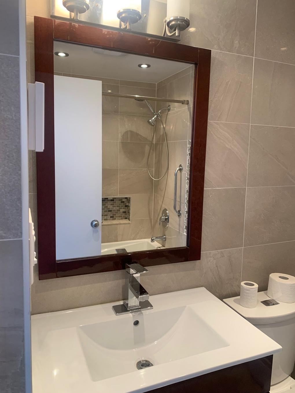 Bathroom - 1757 Boul. Sunnybrooke, Dollard-Des-Ormeaux, QC - Indoor Photo Showing Bathroom