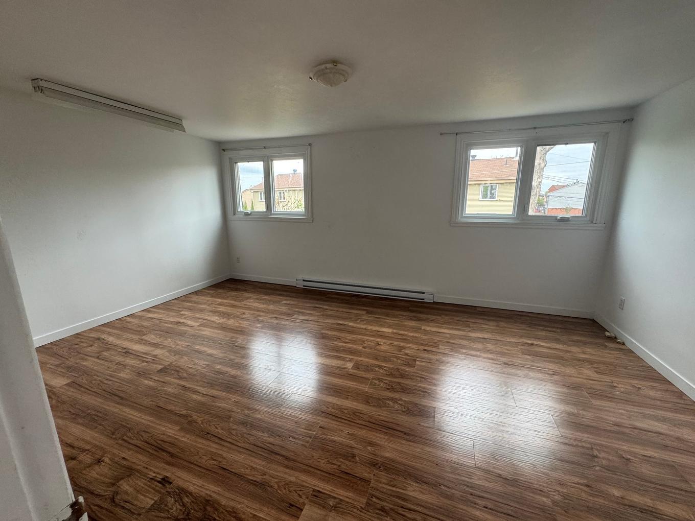 Primary bedroom - 1757 Boul. Sunnybrooke, Dollard-Des-Ormeaux, QC - Indoor Photo Showing Other Room