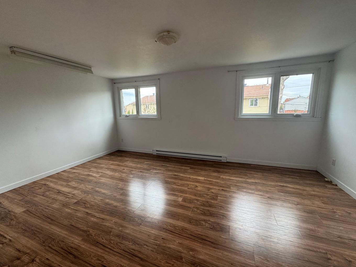 Primary bedroom - 1757 Boul. Sunnybrooke, Dollard-Des-Ormeaux, QC - Indoor Photo Showing Other Room