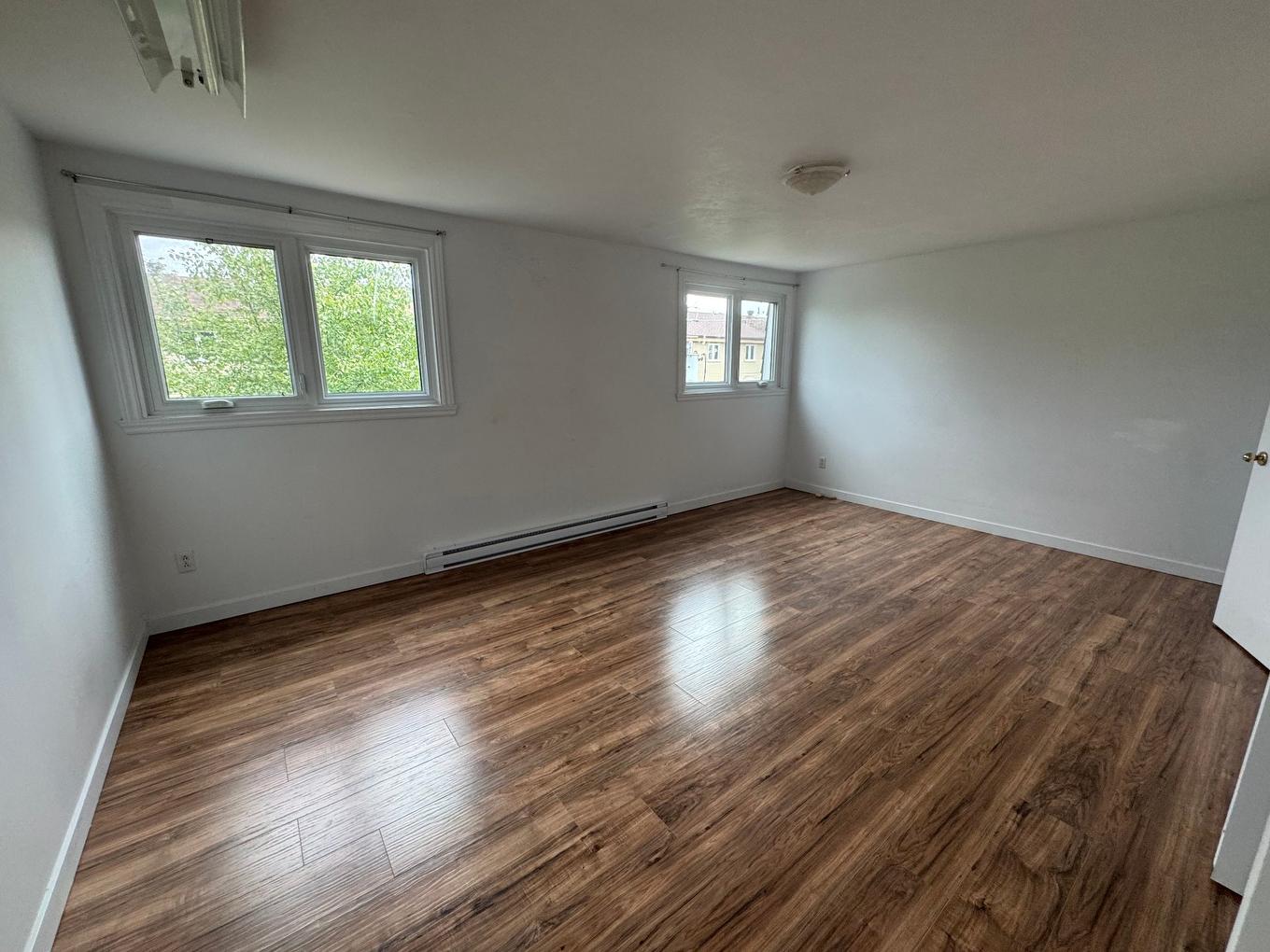 Primary bedroom - 1757 Boul. Sunnybrooke, Dollard-Des-Ormeaux, QC - Indoor Photo Showing Other Room