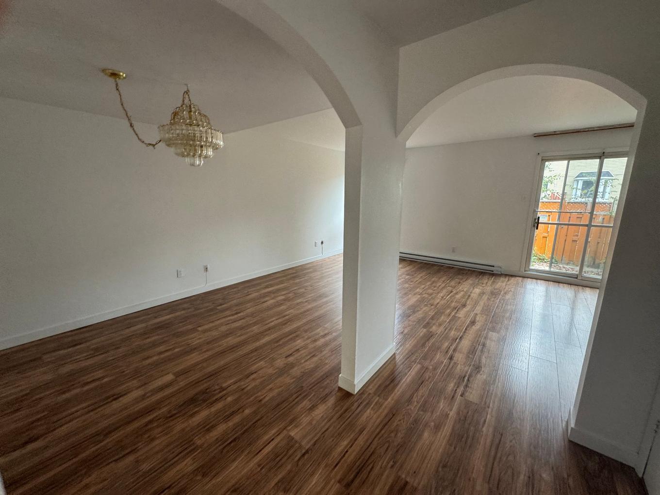 Living room - 1757 Boul. Sunnybrooke, Dollard-Des-Ormeaux, QC - Indoor Photo Showing Other Room