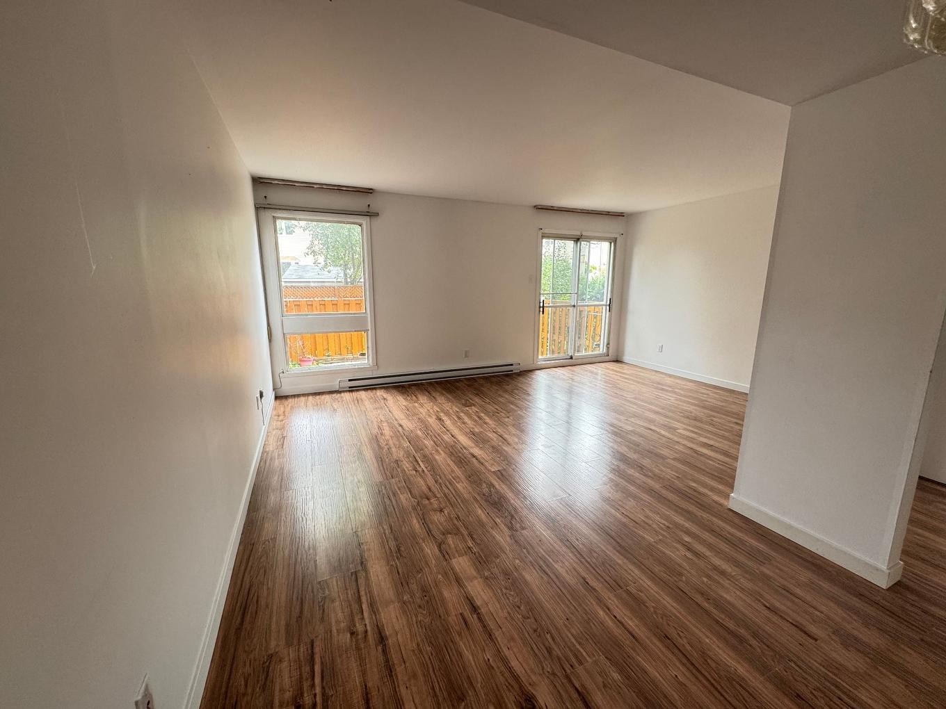 Living room - 1757 Boul. Sunnybrooke, Dollard-Des-Ormeaux, QC - Indoor