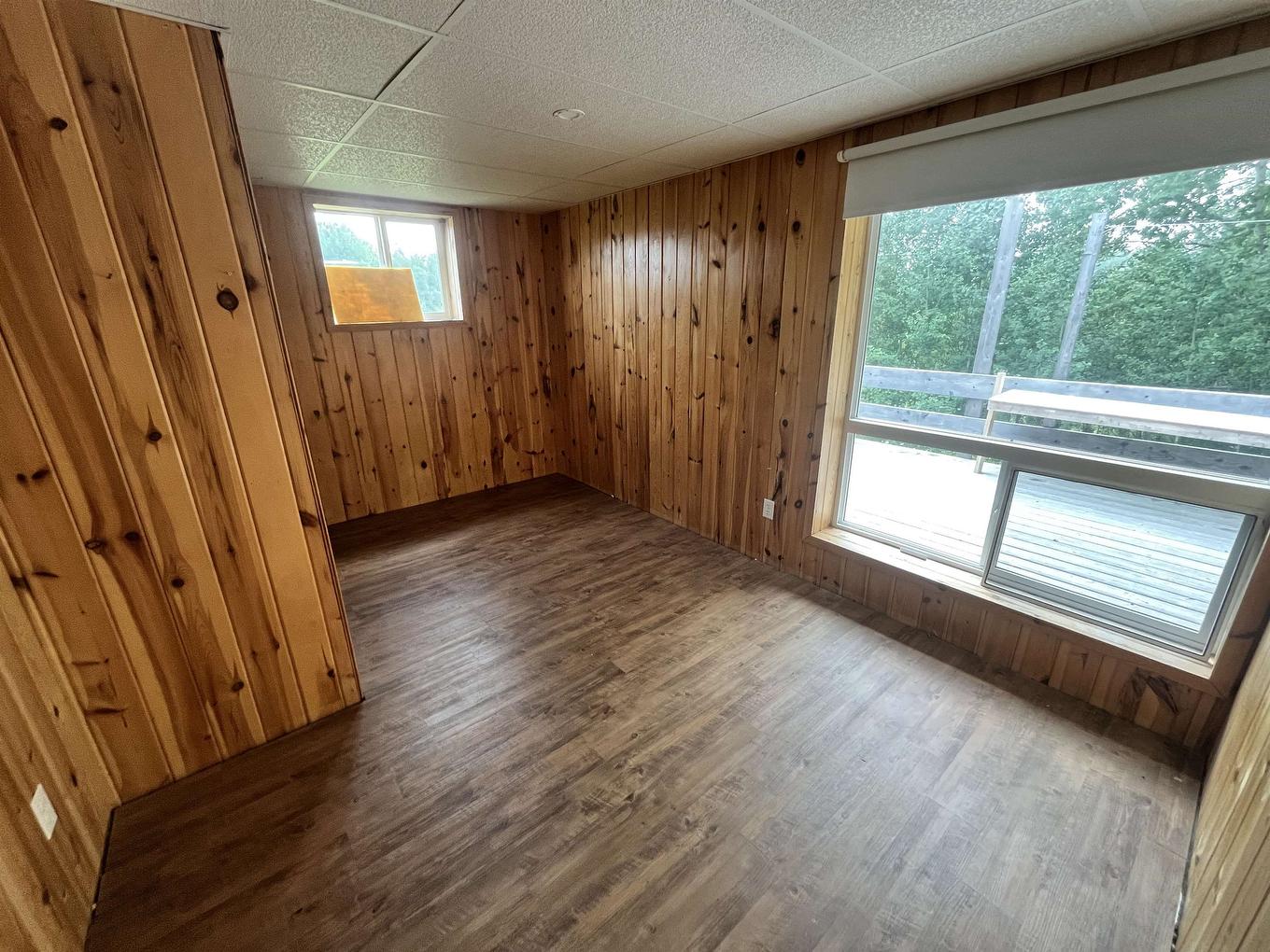 1255 Highway 105, Ear Falls, ON - Indoor Photo Showing Other Room