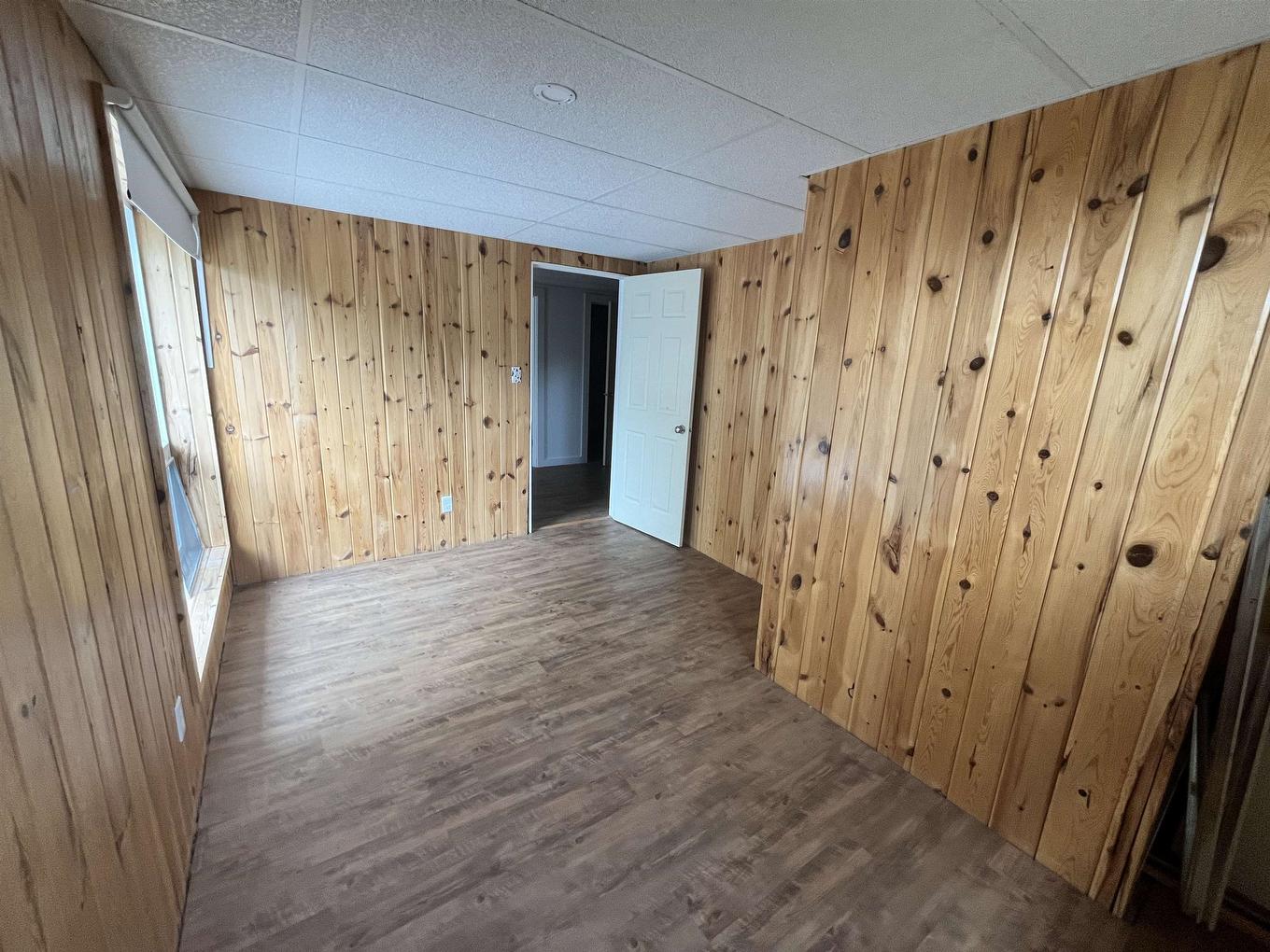 1255 Highway 105, Ear Falls, ON - Indoor Photo Showing Other Room