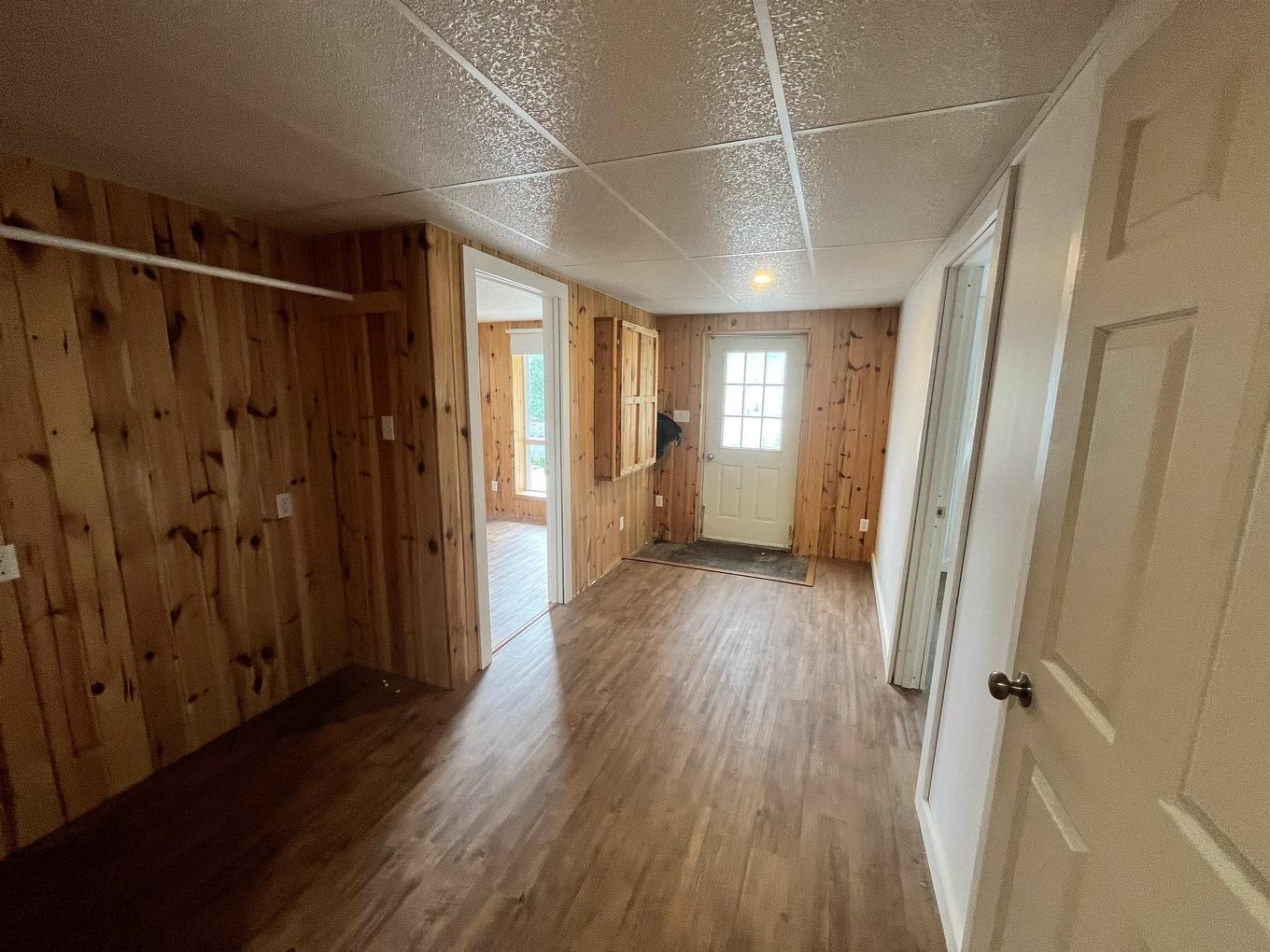 1255 Highway 105, Ear Falls, ON - Indoor Photo Showing Other Room