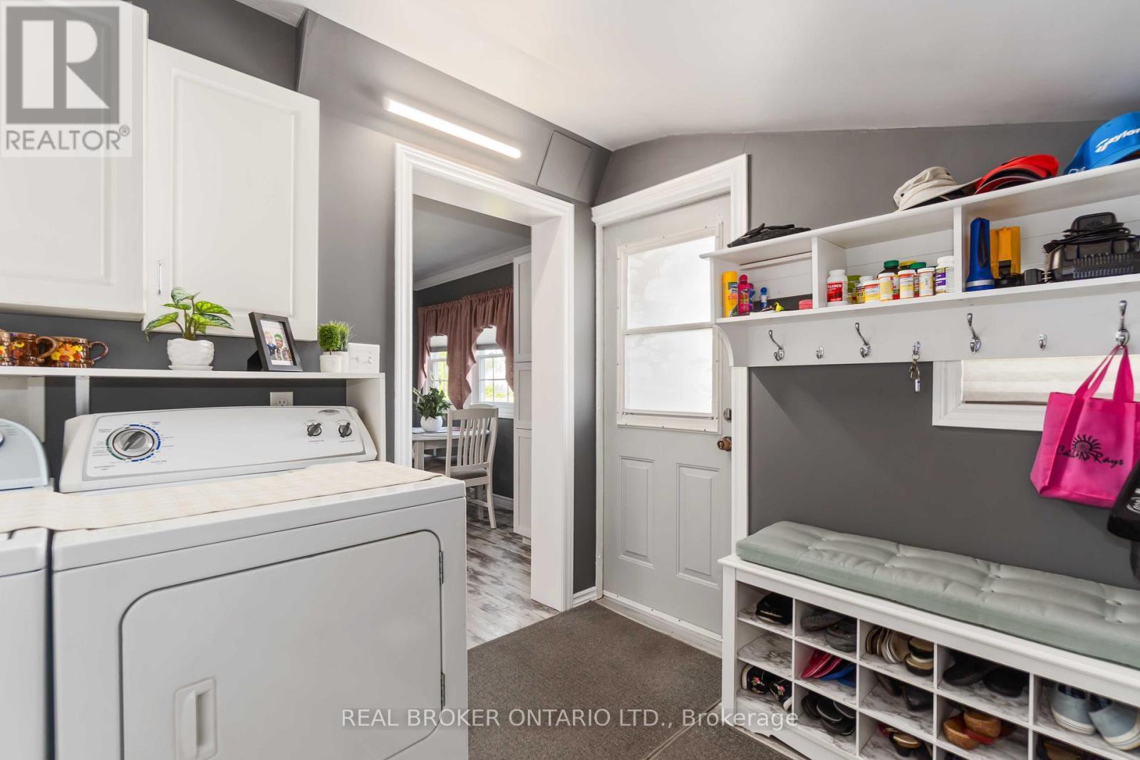 20 Roosevelt Drive, Smiths Falls, ON - Indoor Photo Showing Laundry Room
