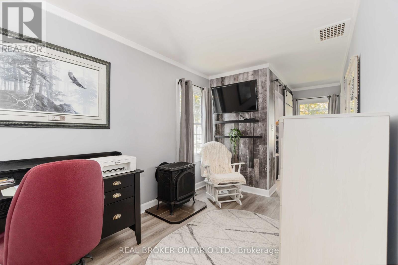 20 Roosevelt Drive, Smiths Falls, ON - Indoor