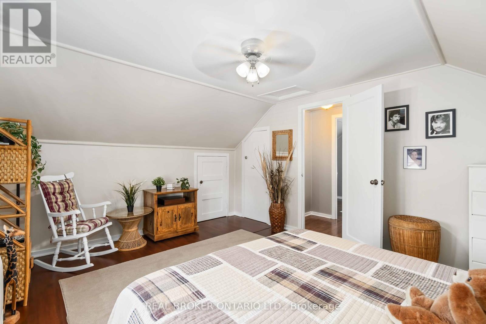 20 Roosevelt Drive, Smiths Falls, ON - Indoor Photo Showing Bedroom