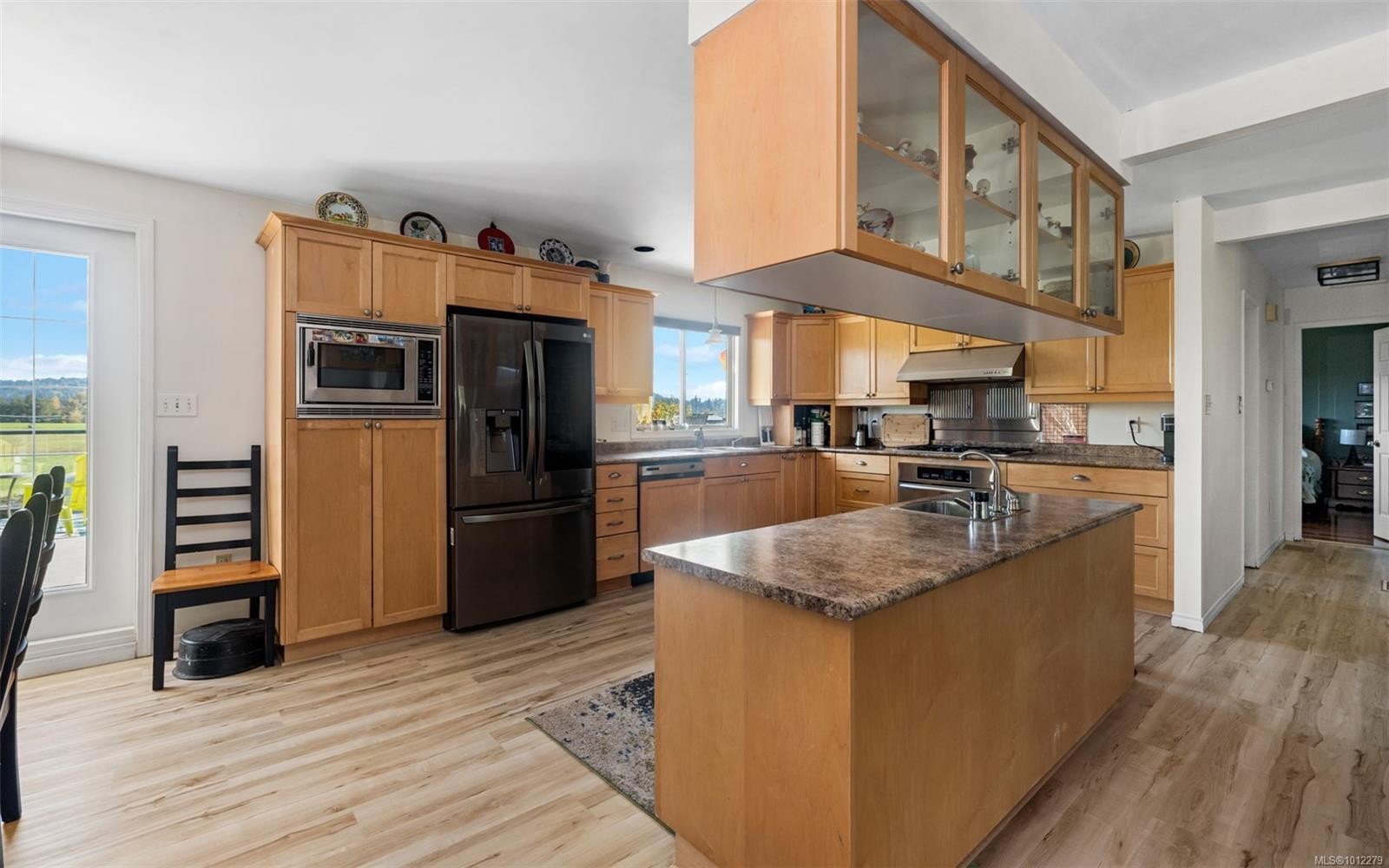 6621 Lakes Rd, Duncan, BC