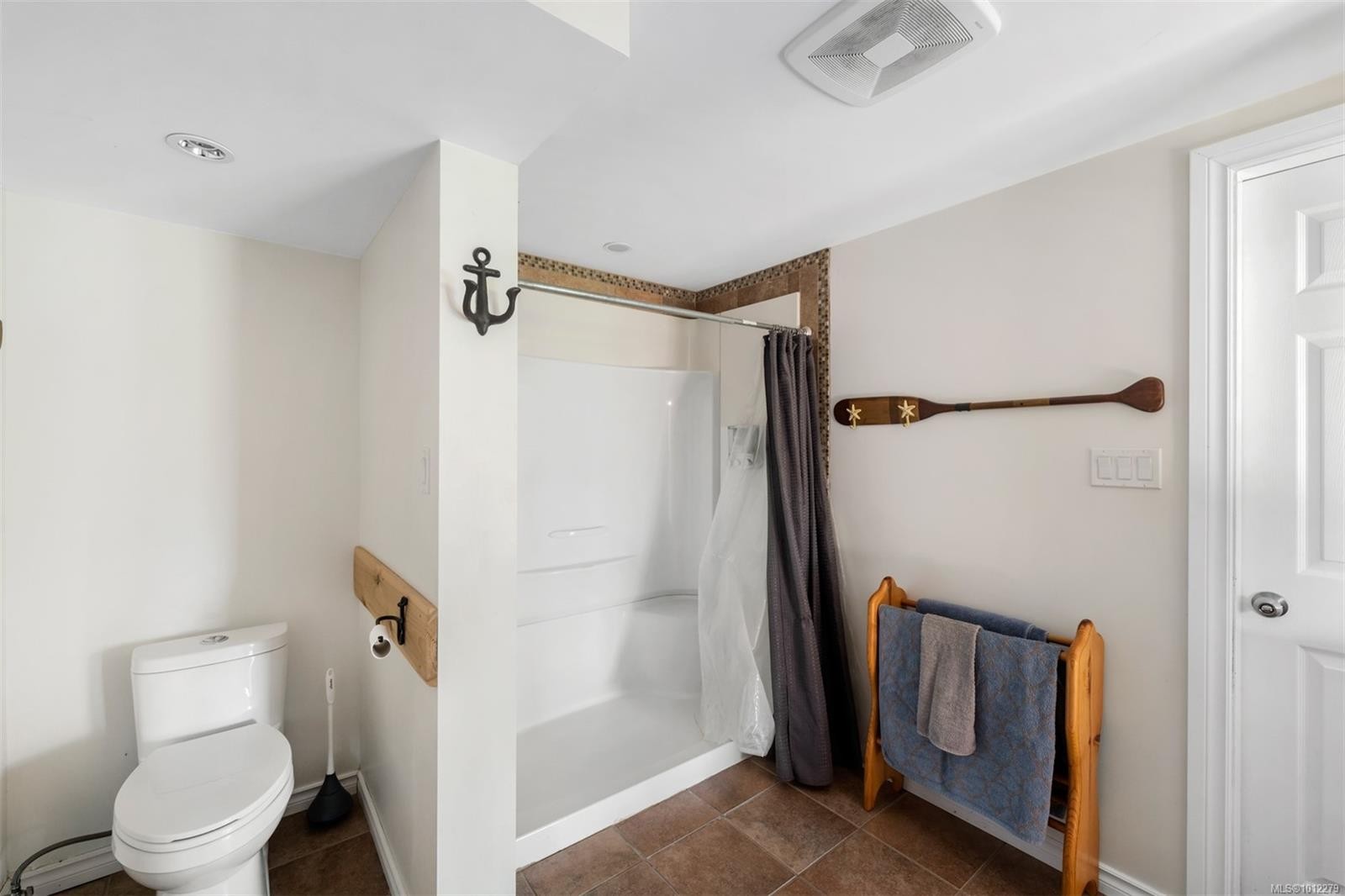 6621 Lakes Rd, Duncan, BC