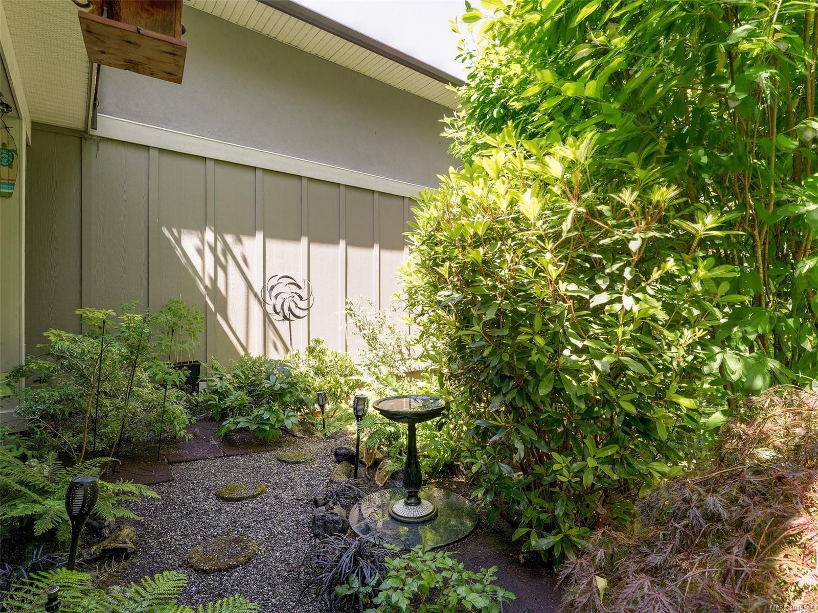 18-551 Bezanton Way, Colwood, BC