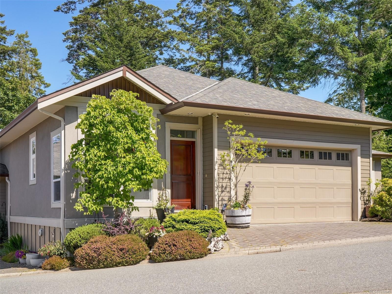 18-551 Bezanton Way, Colwood, BC