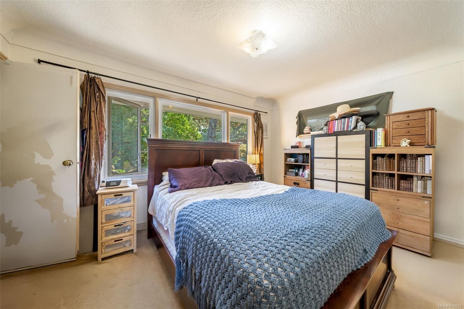 215 Suzanne Pl, View Royal, BC