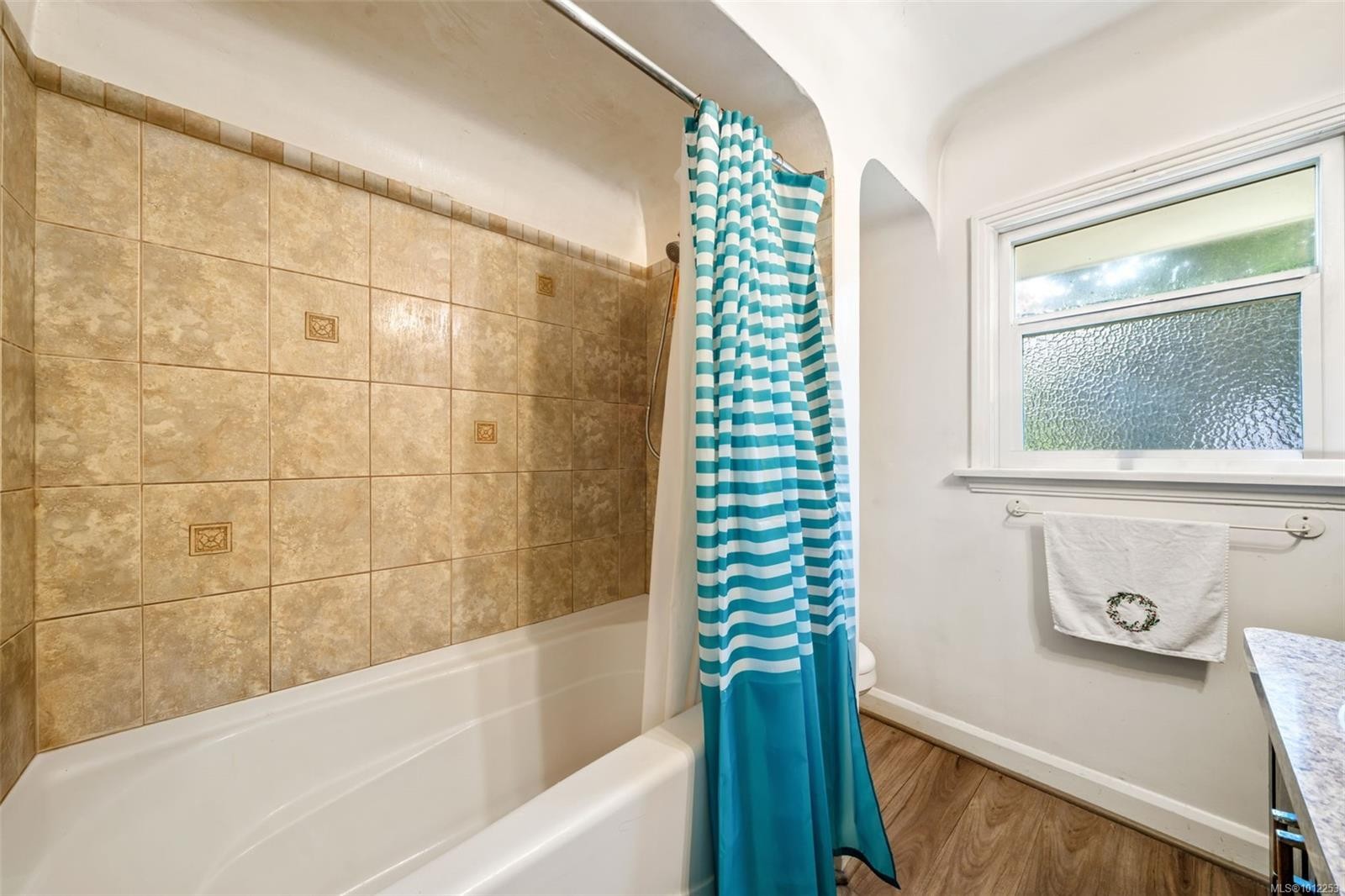 215 Suzanne Pl, View Royal, BC