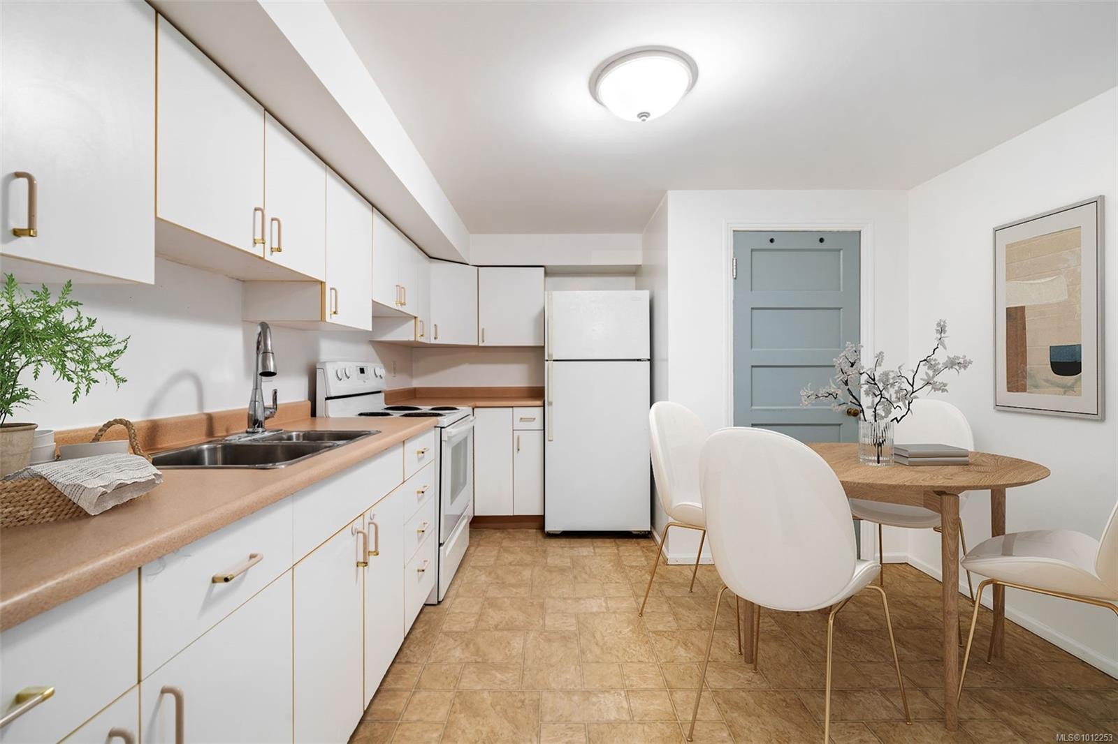 215 Suzanne Pl, View Royal, BC