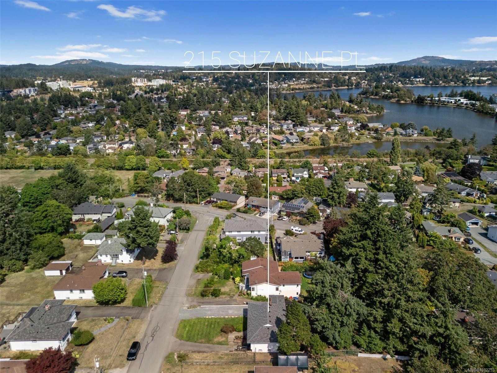 215 Suzanne Pl, View Royal, BC