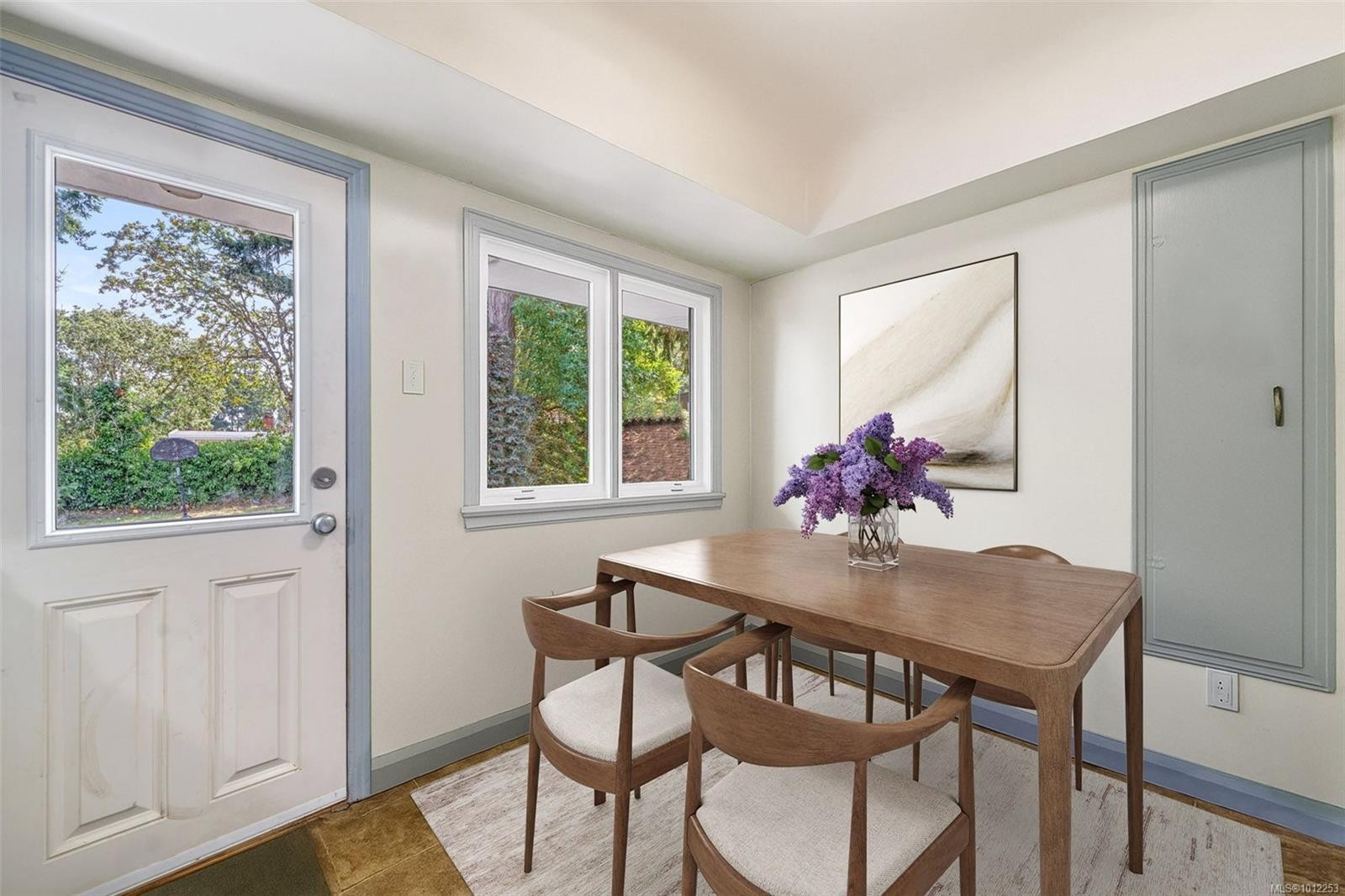 215 Suzanne Pl, View Royal, BC