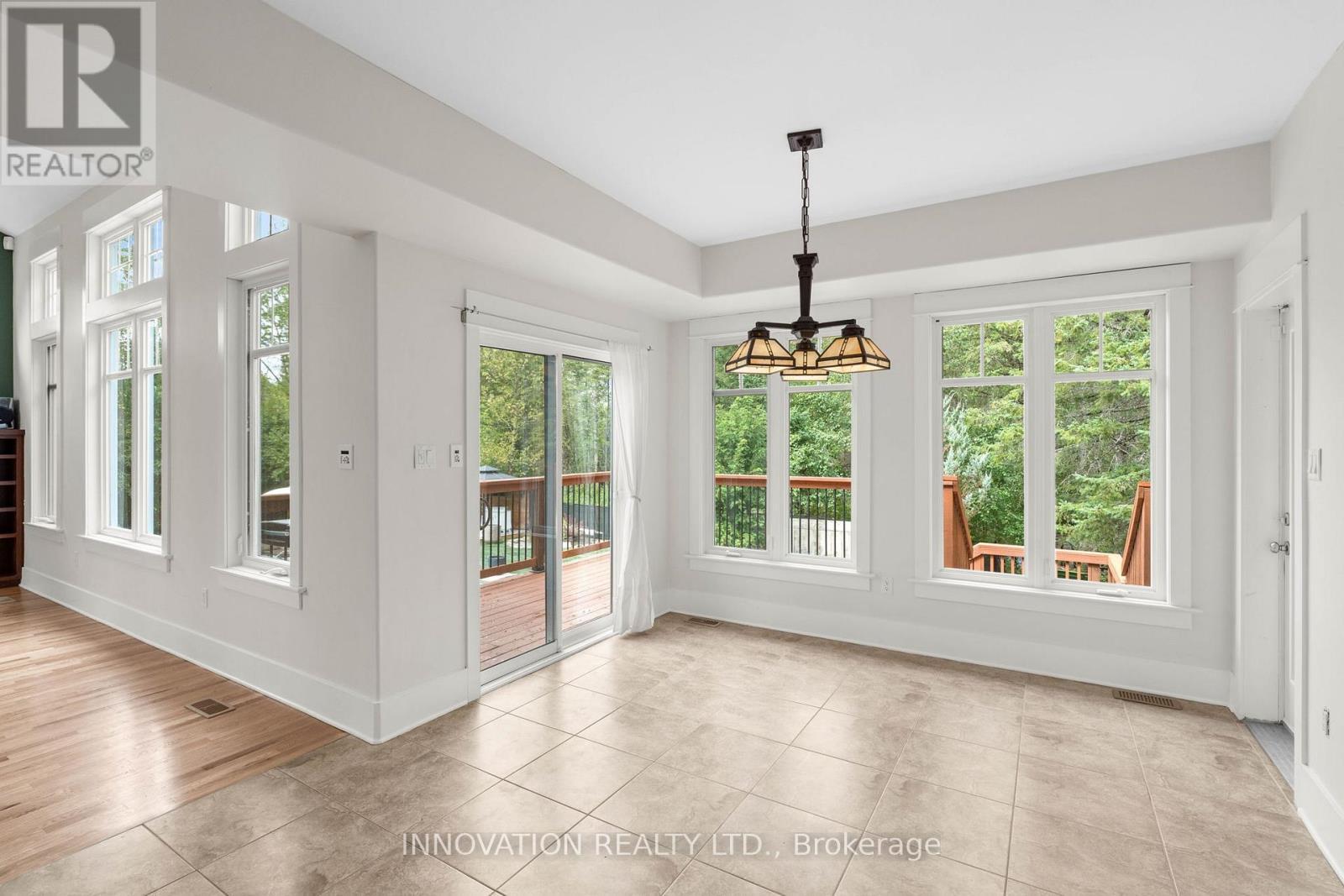 199 Blackberry Way, Ottawa, ON - Indoor Photo Showing Other Room