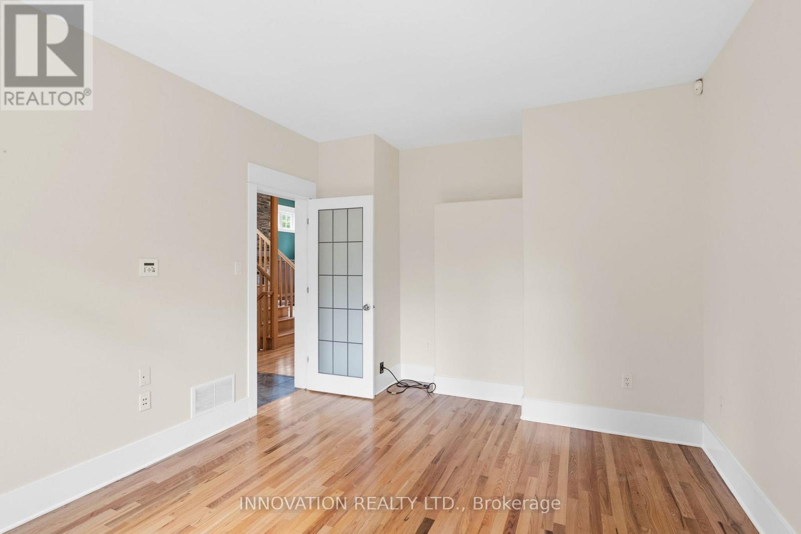 199 Blackberry Way, Ottawa, ON - Indoor Photo Showing Other Room