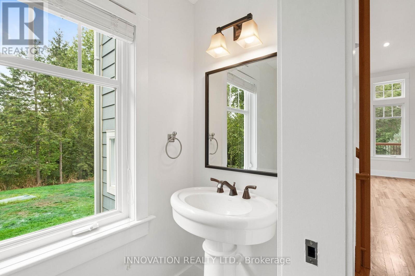 199 Blackberry Way, Ottawa, ON - Indoor Photo Showing Bathroom